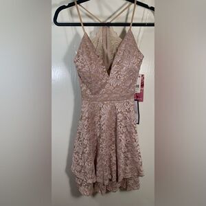 Emerald Sundae NWT pink/quartz glittery core social dress Size Small